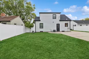 1613 Jones St, Joliet, IL 60435 - Photo 3