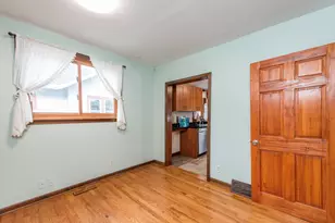 511 Chestnut St, Waukegan, IL 60085 - Photo 7