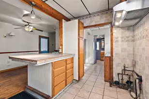 9827 Melvina Ave, Oak Lawn, IL 60453 - Photo 5