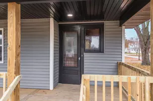 220 W Bennett St, Pontiac, IL 61764 - Photo 5