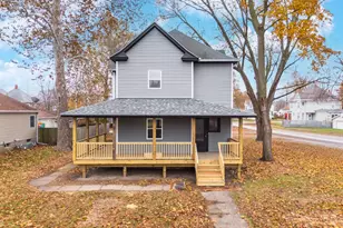 220 W Bennett St, Pontiac, IL 61764 - Photo 1