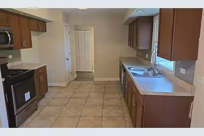 15333 Cherry Lane, Markham, IL 60428 - Photo 11