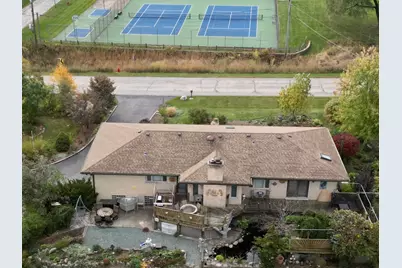 518 E Niagara Avenue, Schaumburg, IL 60193 - Photo 17