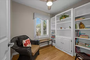 1221 N Loomis St, Naperville, IL 60563 - Photo 35