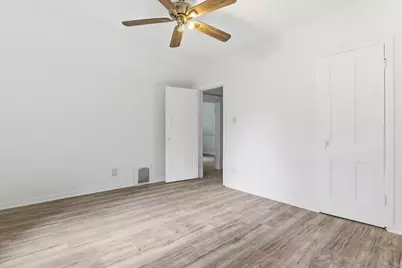 3010 Ezekiel Avenue, Zion, IL 60099 - Photo 17