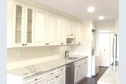 125 Acacia Circle #110, Indian Head Park, IL 60525 - Photo 9