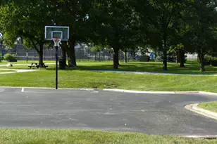 125 Acacia Cir, Indian Head Park, IL 60525 - Photo 31