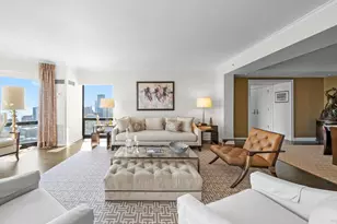 100 E Huron St, Chicago, IL 60611 - Photo 13