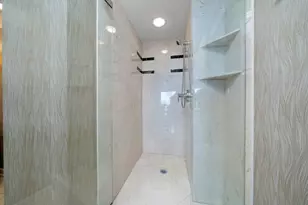 100 E Huron St, Chicago, IL 60611 - Photo 27