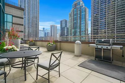 100 E Huron Street #4503, Chicago, IL 60611 - Photo 41