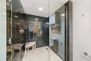 100 E Huron St, Chicago, IL 60611 - Photo 33