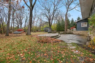 1292 Oak Trail Dr, Libertyville, IL 60048 - Photo 29