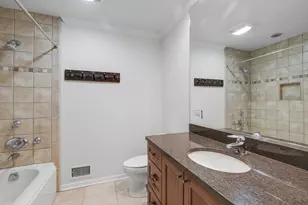1292 Oak Trail Dr, Libertyville, IL 60048 - Photo 21