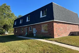 101 Harbor Dr, Oswego, IL 60543 - Photo 1