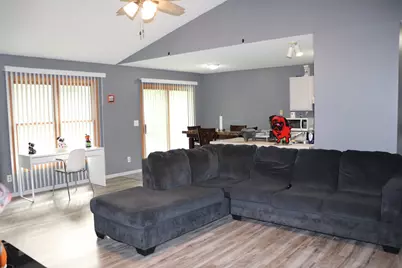 510 Constitution Drive SW, Poplar Grove, IL 61065 - Photo 3