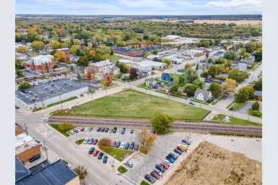 200 E Judd Street, Woodstock, IL 60098 - Photo 21