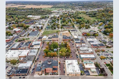 200 E Judd Street, Woodstock, IL 60098 - Photo 25