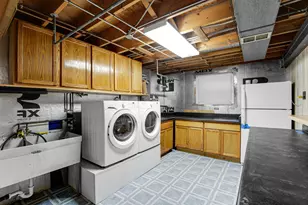 9221 Raymond Ave, Oak Lawn, IL 60453 - Photo 19