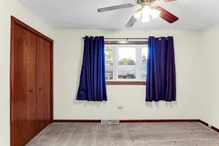 9221 Raymond Ave, Oak Lawn, IL 60453 - Photo 13