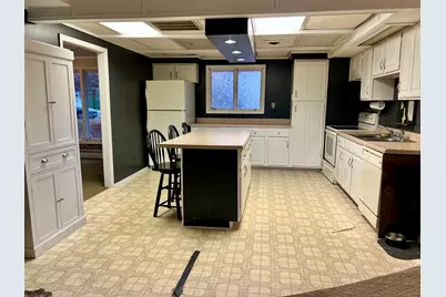 106 Lakeview Drive, Gibson City, IL 60936 - Photo 11