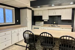 106 Lakeview Dr, Gibson City, IL 60936 - Photo 9