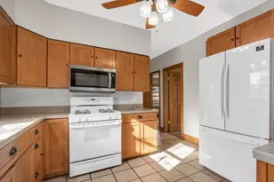 [Address not provided], Westmont, IL 60559 - Photo 9