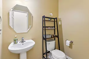 664 Grosvenor Ln, Aurora, IL 60504 - Photo 13