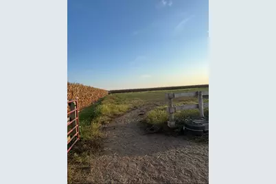 82 N 23rd Road, Peru, IL 61354 - Photo 13