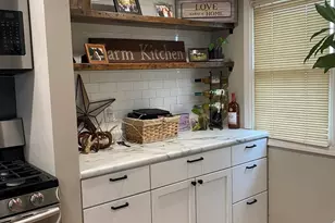 82 N 23rd Rd, Peru, IL 61354 - Photo 5