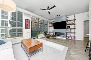 125 E 13th St, Chicago, IL 60605 - Photo 5