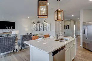 1638 Patterson Ave, North Aurora, IL 60542 - Photo 9