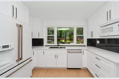 1037 Dodge Avenue, Evanston, IL 60202 - Photo 21