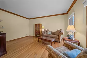 1404 Chelsea Ln, Naperville, IL 60565 - Photo 7