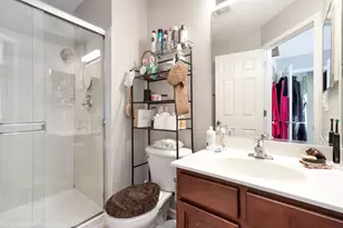 644 S Rosehall Ln, Round Lake, IL 60073 - Photo 15