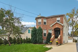 124 Hubbard Ct, Wauconda, IL 60084 - Photo 1