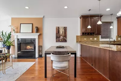 2444 W Diversey Avenue #1W, Chicago, IL 60647 - Photo 7