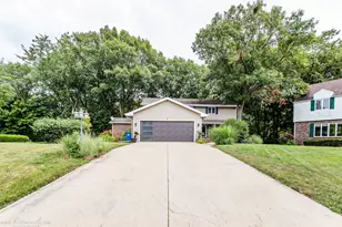 5 Inverness Dr, Bourbonnais, IL 60914 - Photo 7
