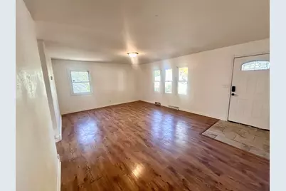 4422 Nina Terrace, Rockford, IL 61101 - Photo 7