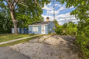 35107 N Rosewood Ave, Ingleside, IL 60041 - Photo 3