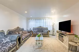 2205 W Highland Ave, Chicago, IL 60659 - Photo 3