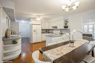 943 Maple Ln, Elk Grove Village, IL 60007 - Photo 7