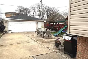 14241 S Marquette Ave, Burnham, IL 60633 - Photo 27