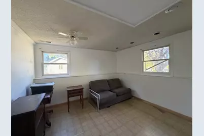 2041 Winchester Drive, Freeport, IL 61032 - Photo 23