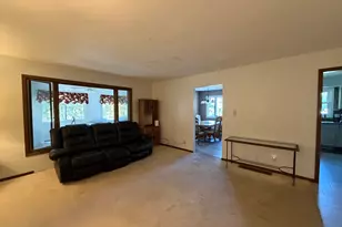 2041 Winchester Dr, Freeport, IL 61032 - Photo 13