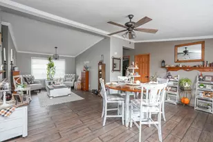 1063 Woodlawn Dr, Manteno, IL 60950 - Photo 7