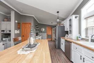 1063 Woodlawn Dr, Manteno, IL 60950 - Photo 17