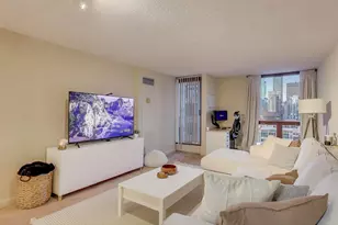 200 N Dearborn St, Chicago, IL 60601 - Photo 5