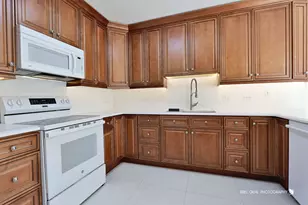 820 Weidner Rd, Buffalo Grove, IL 60089 - Photo 7