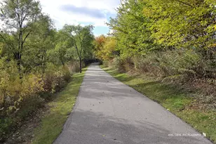 820 Weidner Rd, Buffalo Grove, IL 60089 - Photo 23