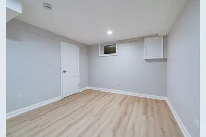 7330 N Kilbourn Avenue, Lincolnwood, IL 60712 - Photo 17